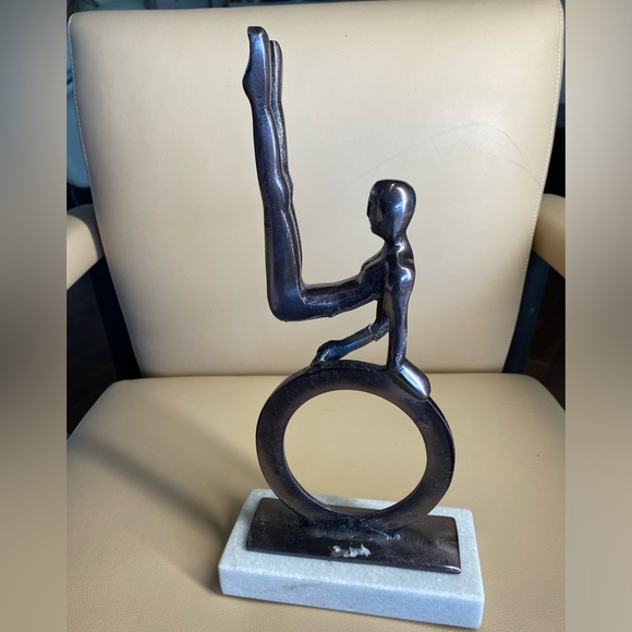 Unique Metal Gymnast Sculpture - Acrobat Sculpture on Marble Base - Picture 2 of 9